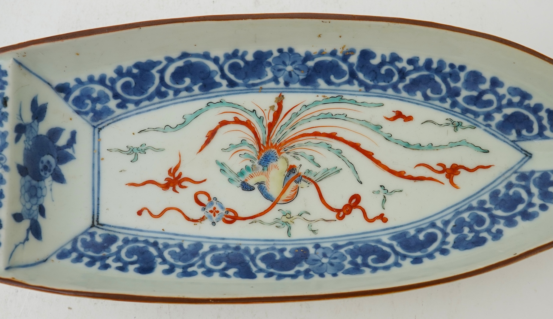 A Japanese Kakiemon style boat shaped dish, 19th century